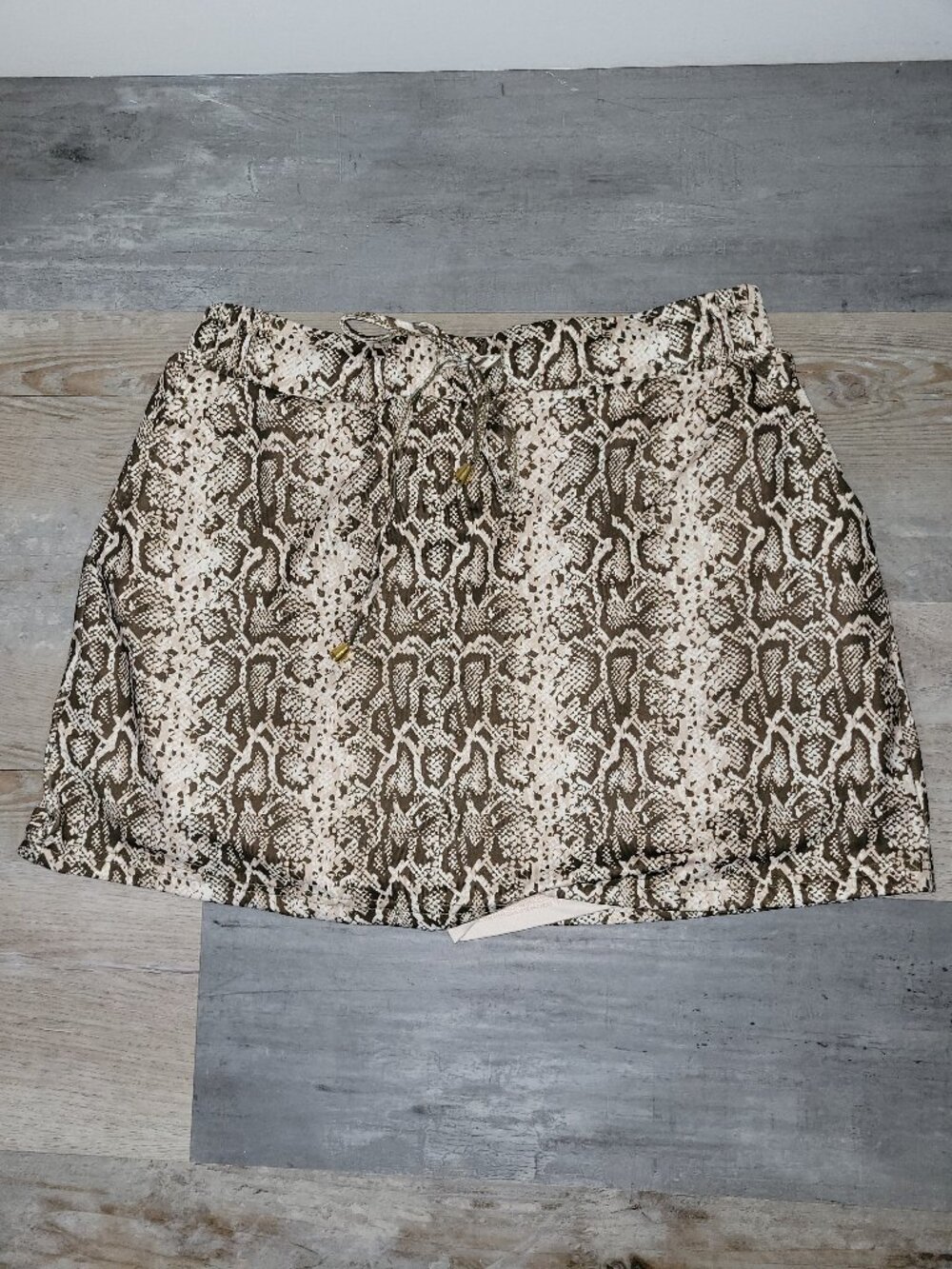 Jess Lea snake print skort L, NWOT